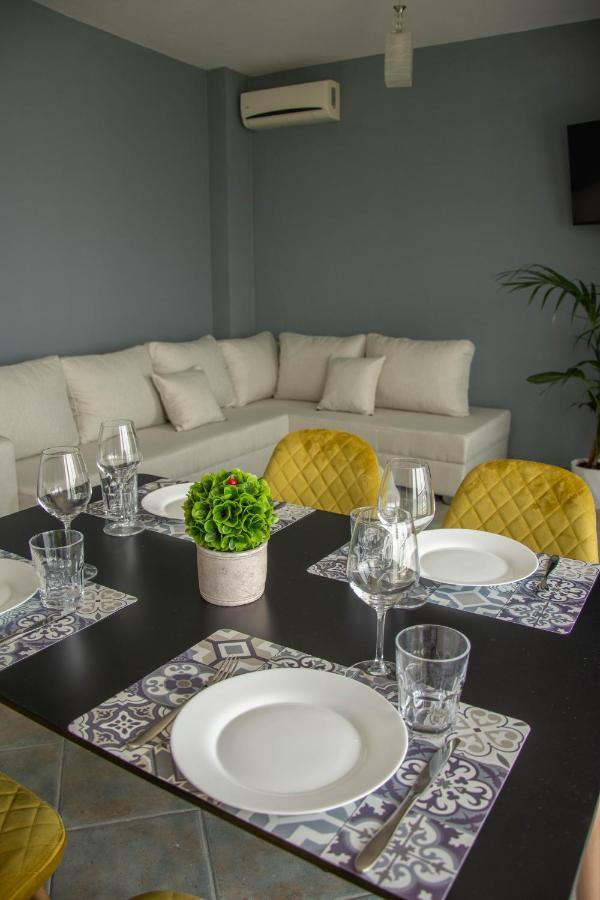 Wave Beachfront Apartments Durrës 外观 照片
