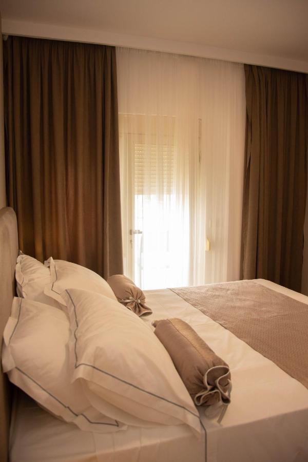 Wave Beachfront Apartments Durrës 外观 照片