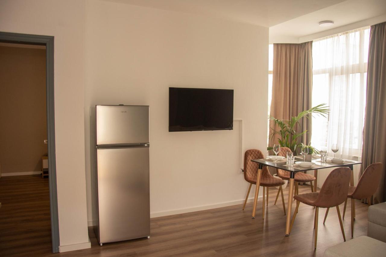 Wave Beachfront Apartments Durrës 外观 照片