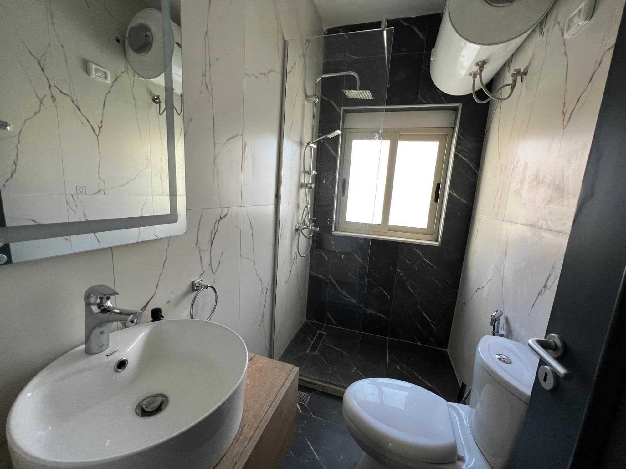 Wave Beachfront Apartments Durrës 外观 照片