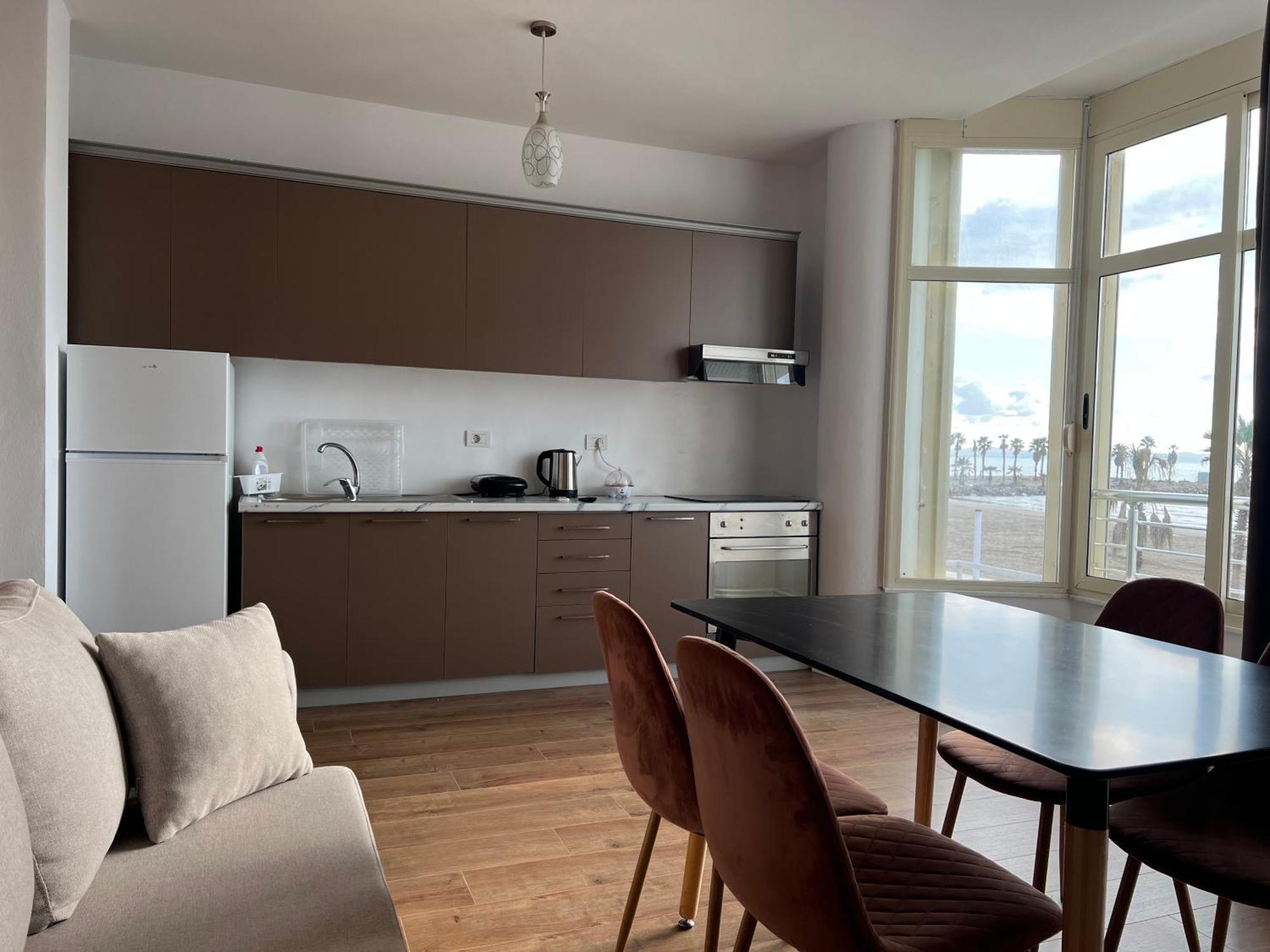 Wave Beachfront Apartments Durrës 外观 照片