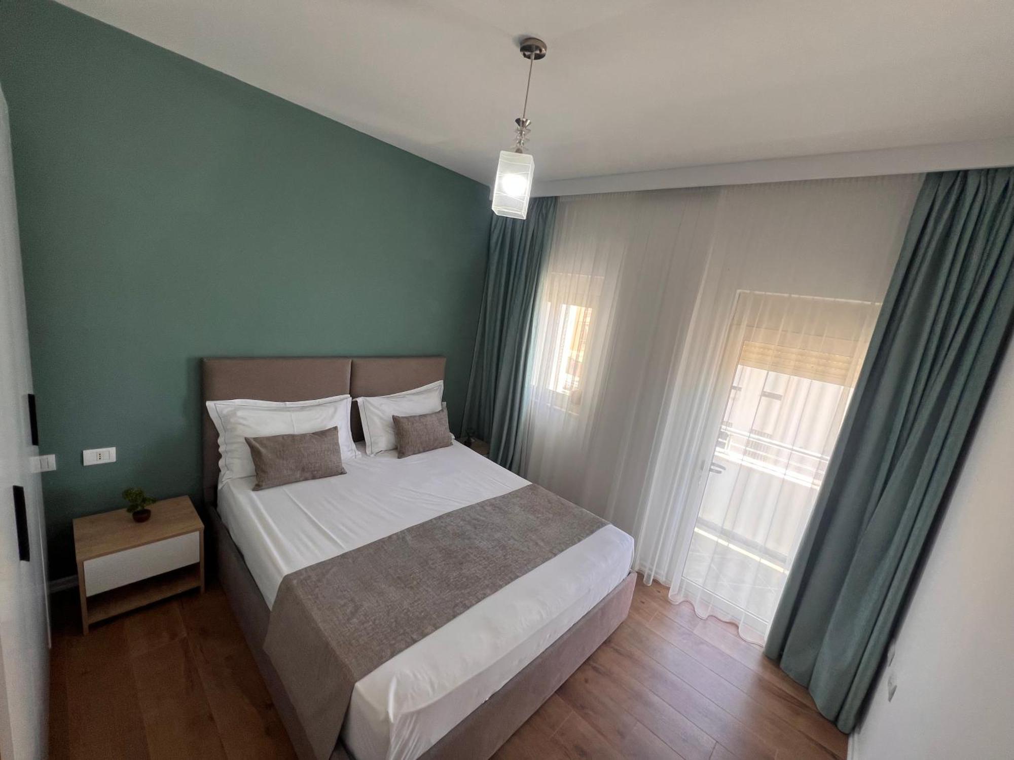 Wave Beachfront Apartments Durrës 外观 照片