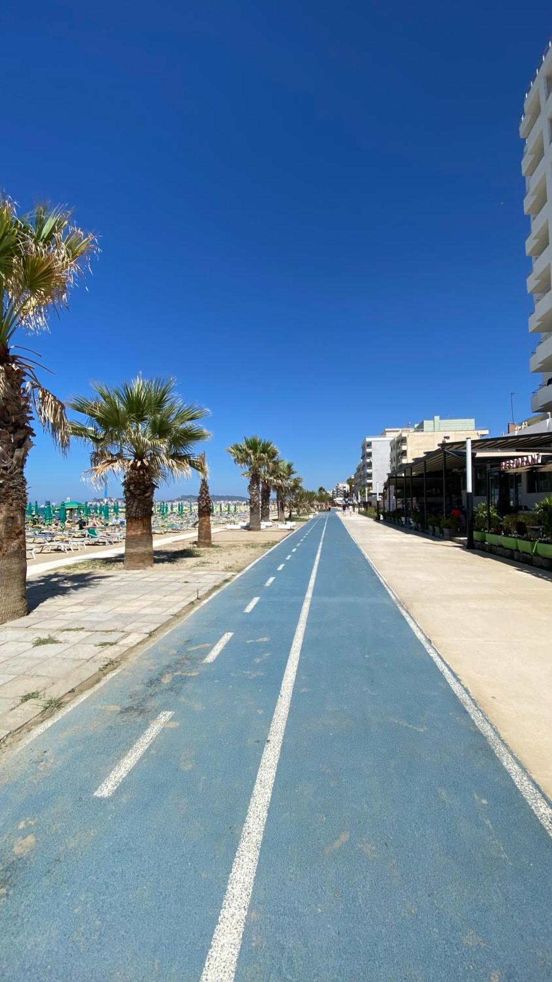 Wave Beachfront Apartments Durrës 外观 照片